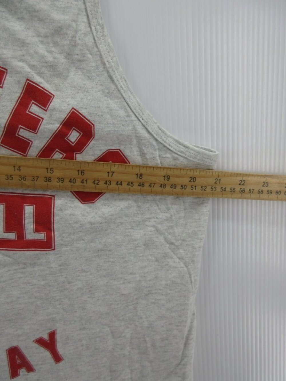VINTAGE Tampa Bay Buccaneers Football Shirt Large Muscle Tank Top 90s - Picture 5 of 10